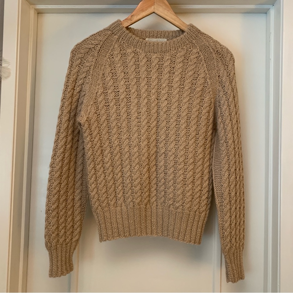 100% Alpaca Wool Cable Knit crew neck pullover sweater, size S